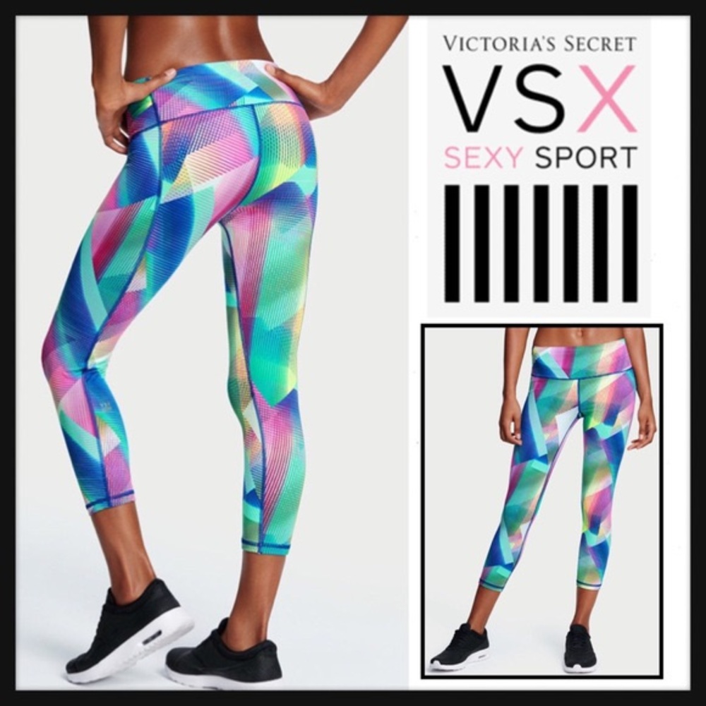 Victoria’s Secret Digi Cube Knockout Leggings - Picture 1 of 6
